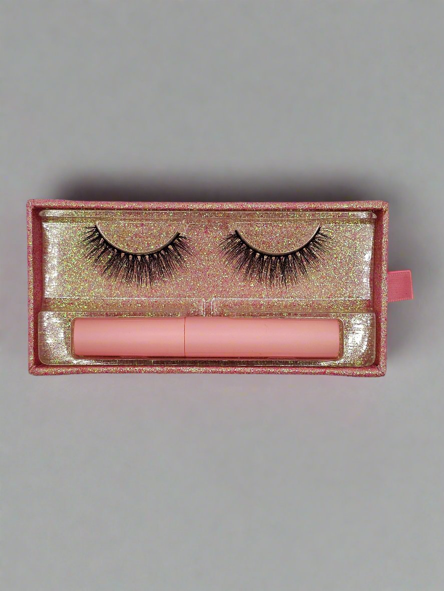 Natural 15mm eyelash set with glue