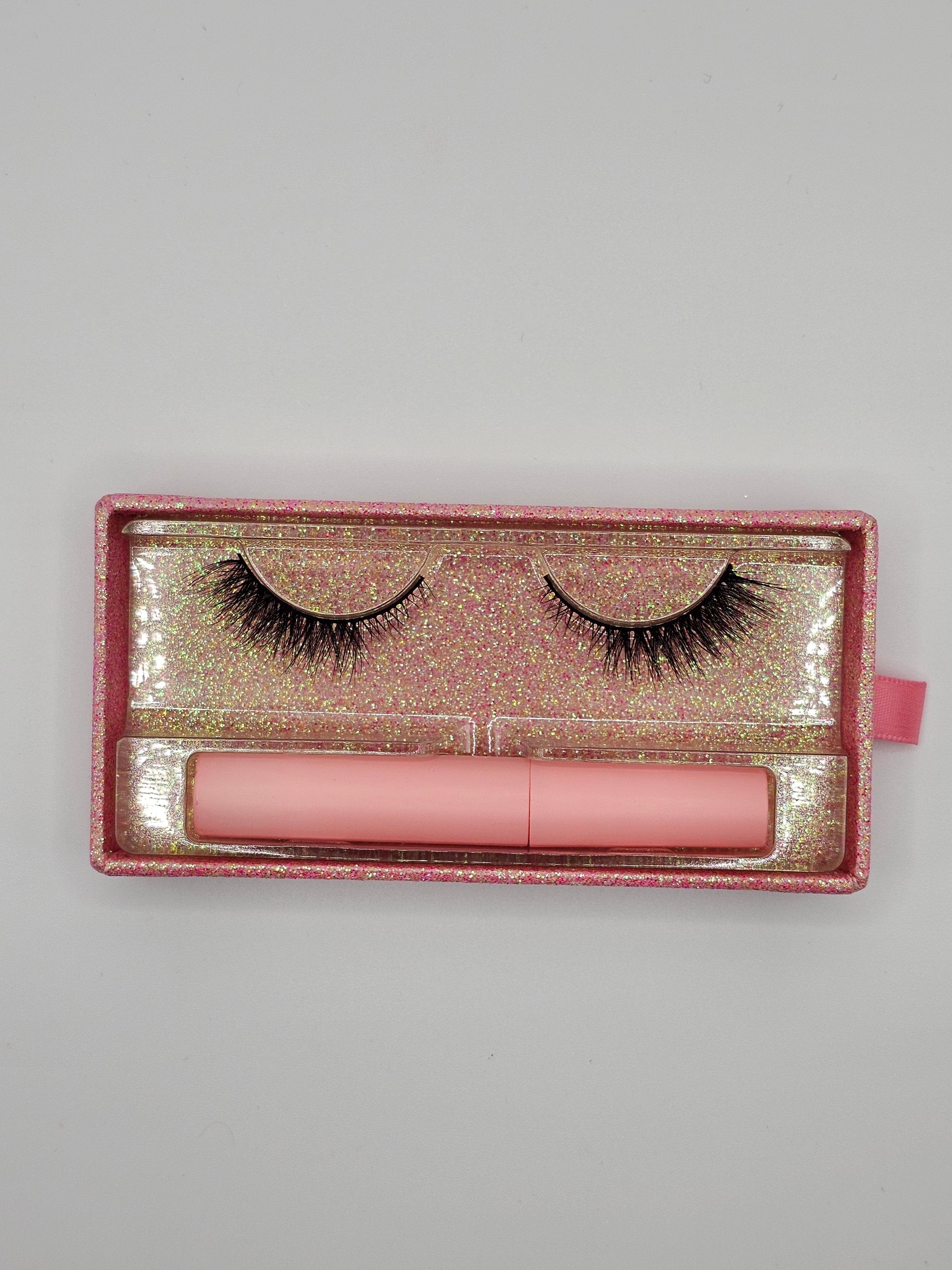 Dramatic 18mm Cat-Eye Faux Mink Lashes | Vegan & Cruelty-Free D1032K